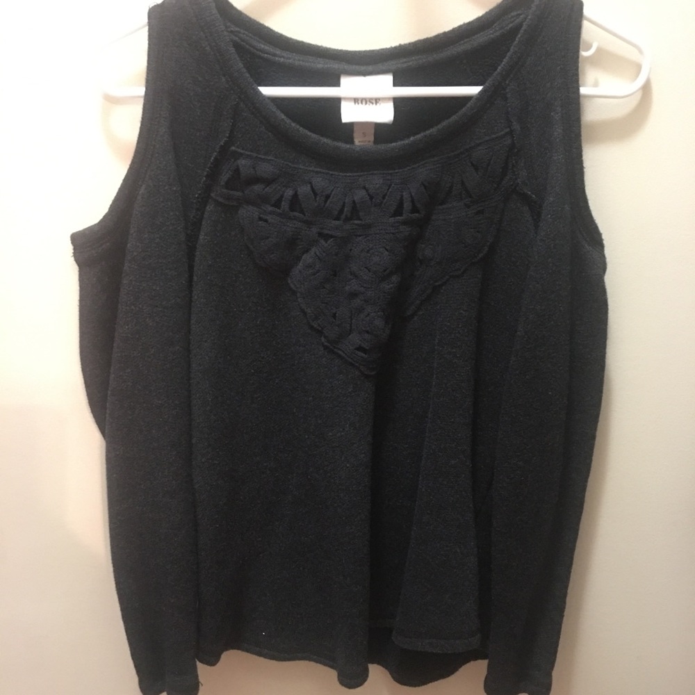 Black sweater w/ shoulders cropped